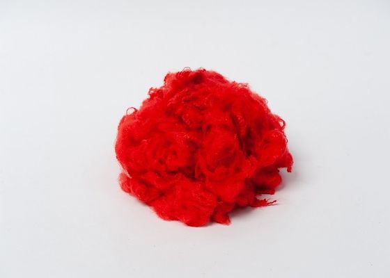 Rode Gerecycleerde Geverfte Polyester 25mm van 1.5D Verdovend middel 100%-Polyesterspaander