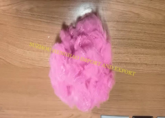 De polyesterstapelvezel voor Tapijt &Needlepunched Niet-geweven enz.